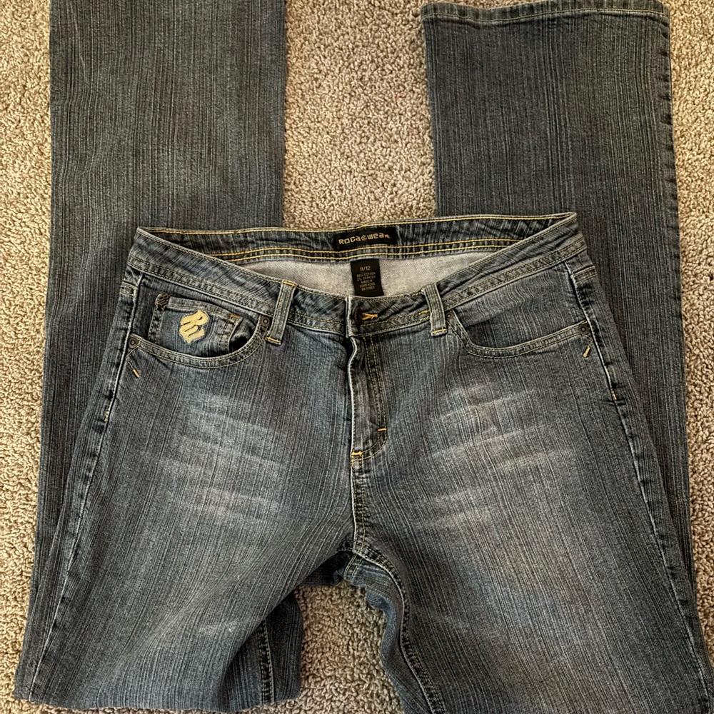 Like new vintage jeans. Size 11/12 but could fit smaller.